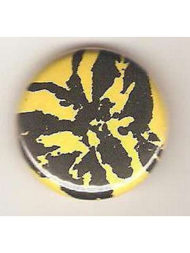 Badge jaune linogravure papillon