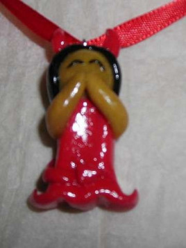 Collier Diablesse rouge et noire