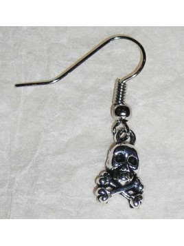 Boucle d’oreille crâne et tibias