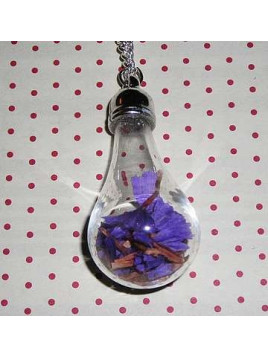 Collier fiole pendante avec fleurs violettes