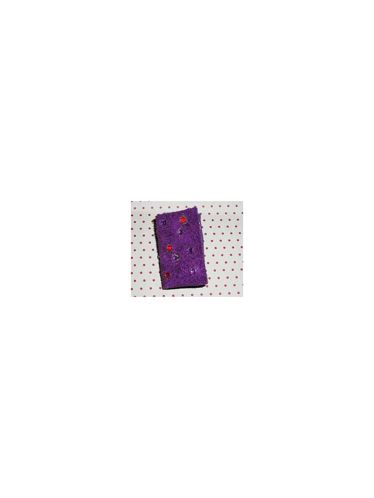 Broche livre en cuir violet façon grimoire