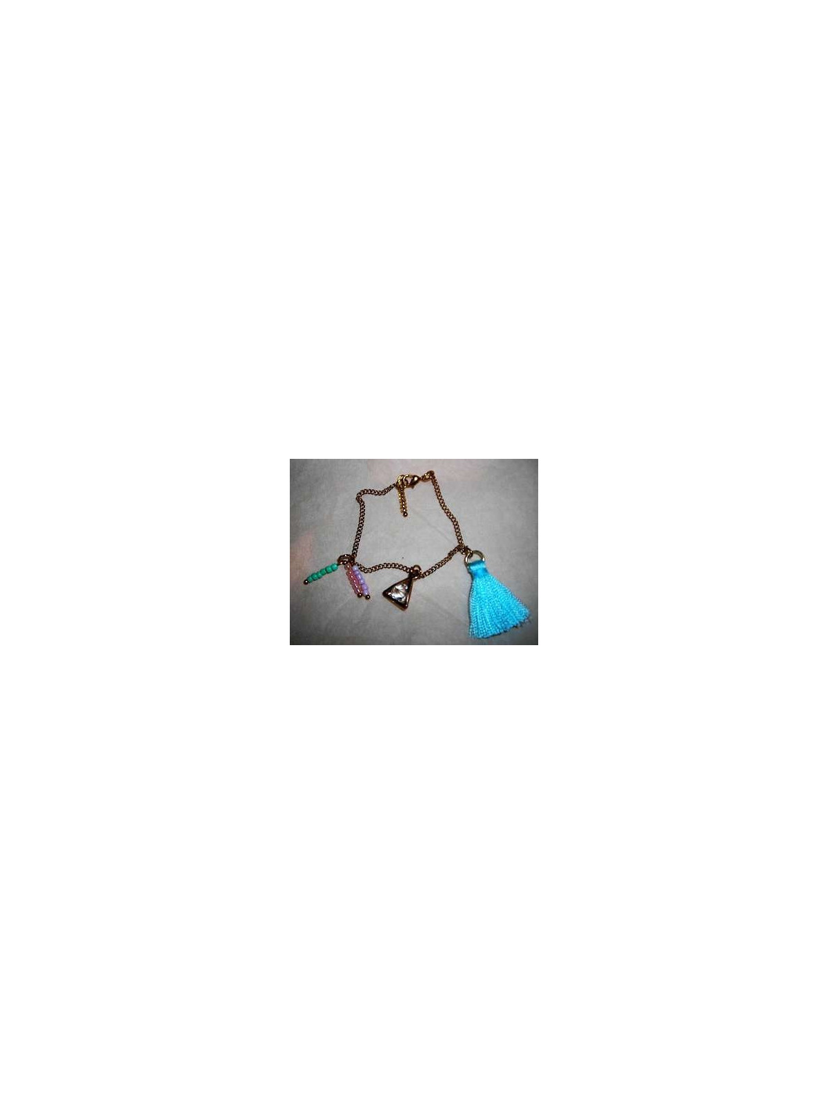 Bracelet doré perles, pierre & pompon