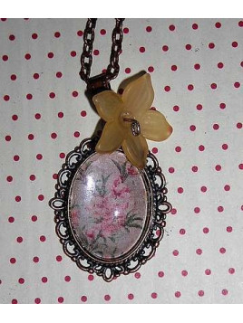 Collier cabochon Fleurs