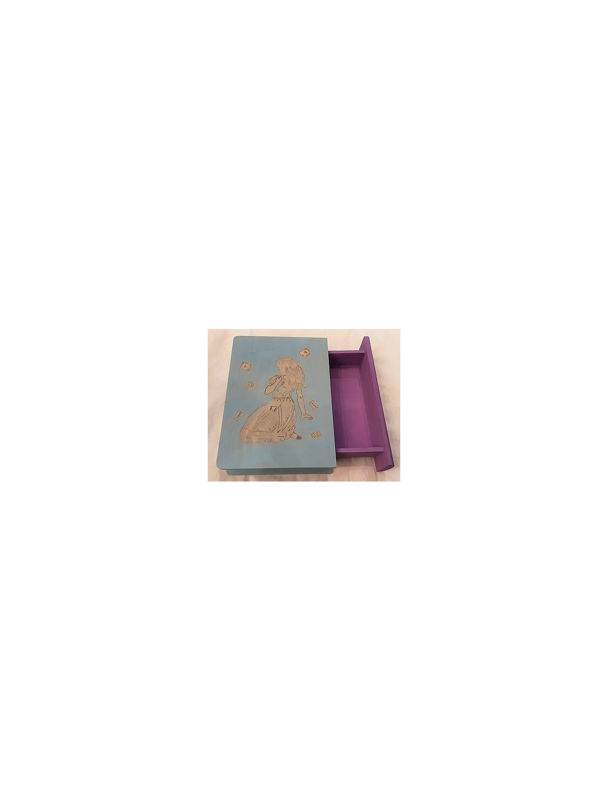 Boîte-livre en bois pyrogravé motif Alice au pays des merveilles