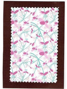Carte postale marron et fleurs bleues/roses