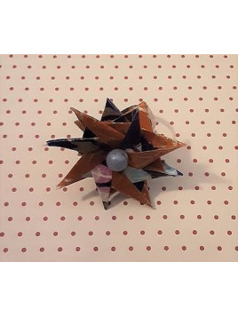 Bague en origami Fleur marron et perle bleue