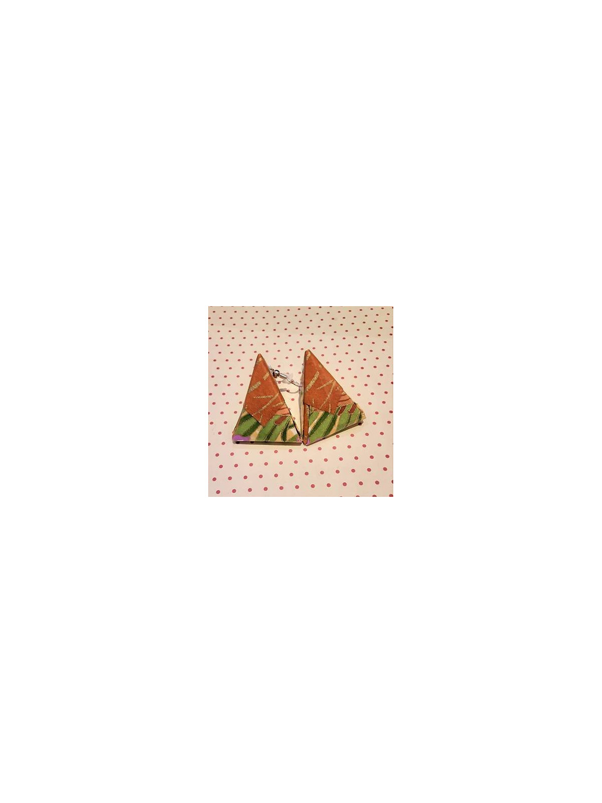 Paire de boucles d’oreilles berlingots origami et crochet en argent (vert/marron)