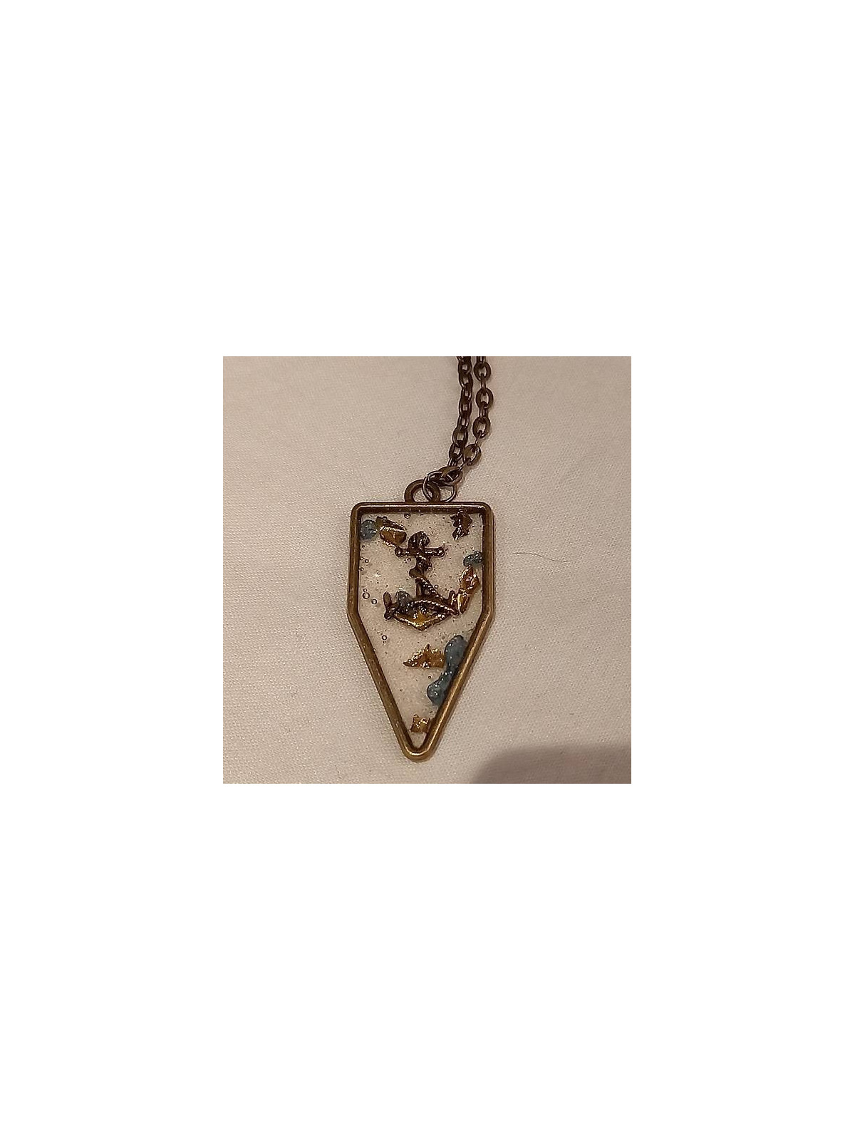 Collier flèche de résine – motif marin
