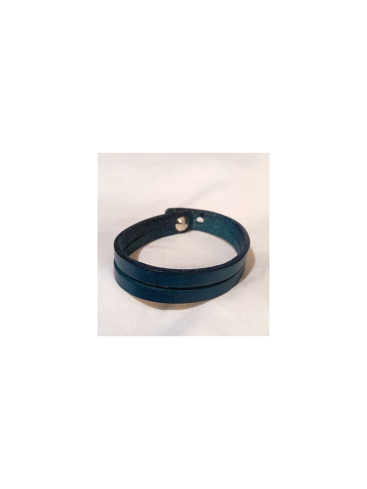 Bracelet fin découpé en cuir turquoise