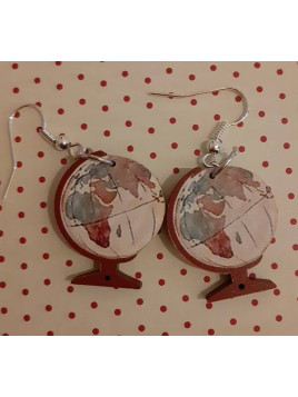 Paire de boucles d'oreilles globes en bois