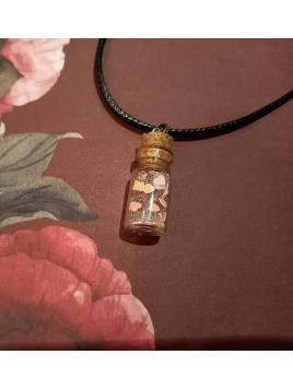 Collier fiole microbilles blanches et coeurs roses