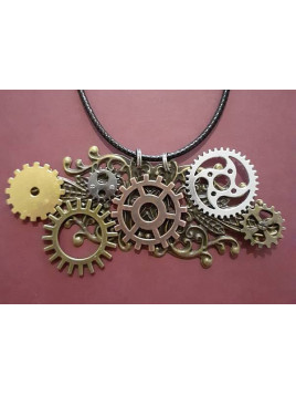 Collier Steampunk rouages