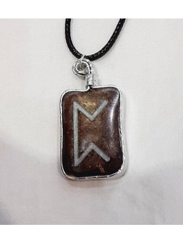 Collier en résine rune Perthro