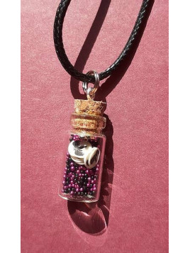 Collier fiole chauve souris