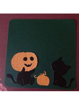 Carte Halloween avec chats noirs et citrouilles