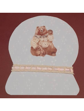 Carte Noël forme boule à neige avec ours en pull