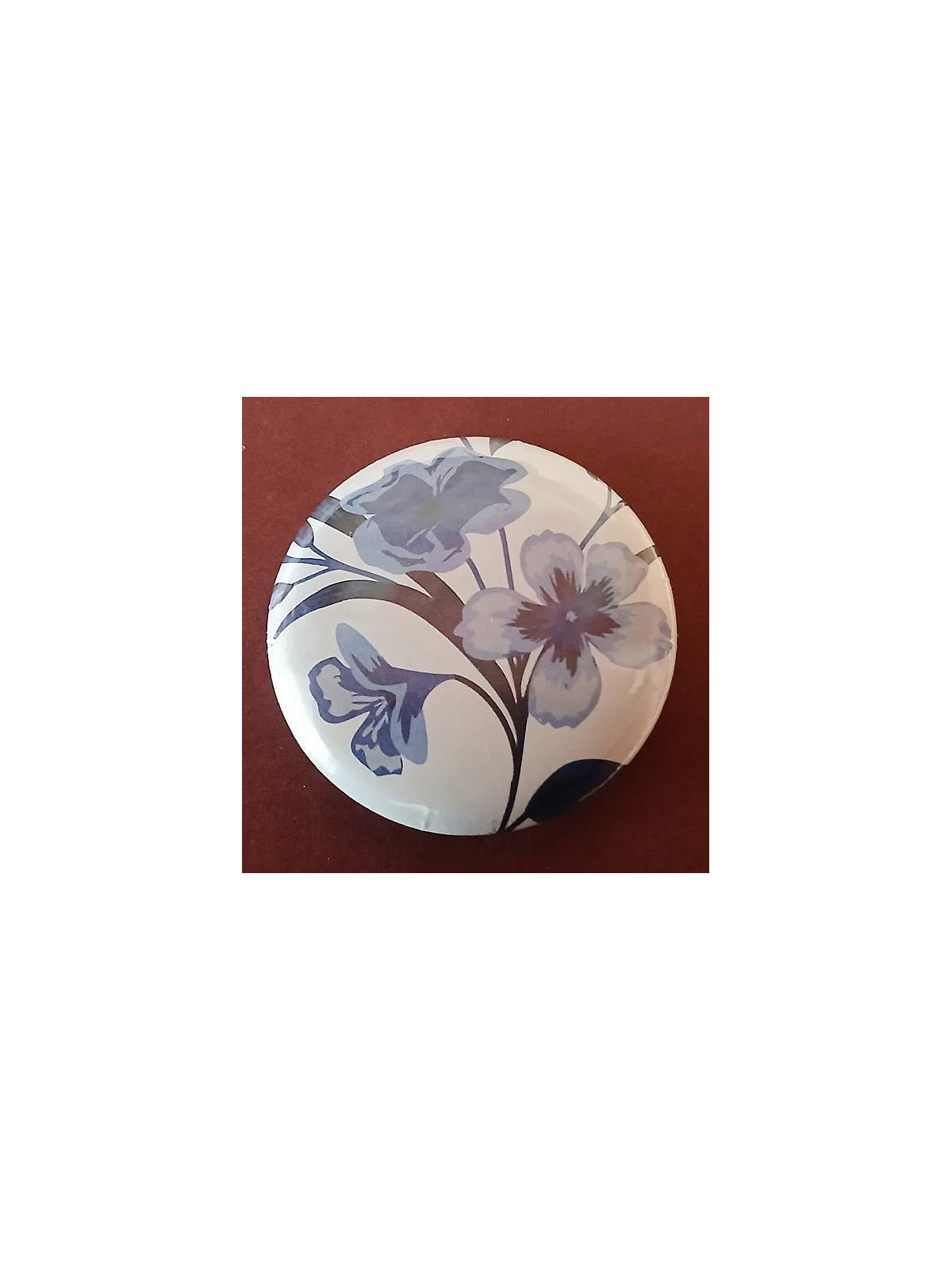 Badge Fleurs bleues sur fond blanc
