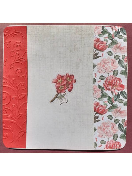 La carte faite main avec fleurs et embossing feuillage est disponible à Ciel rouge