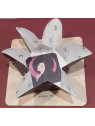 Carte fleur origami s'ouvrant Main et orbe