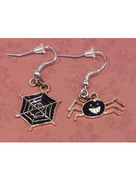 Paire de boucles d'oreilles Halloween avec araignée et sa toile