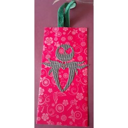 Le marque-page artisanal Halloween Jack sur fond rouge est disponible à Ciel rouge Dijon