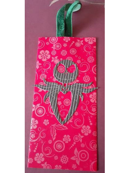 Le marque-page artisanal Halloween Jack sur fond rouge est disponible à Ciel rouge Dijon