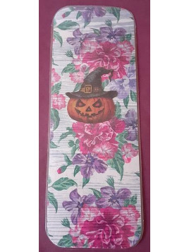 Le marque-page artisanal Halloween jack o lantern sur fond fleuri est disponible à Ciel rouge Dijon