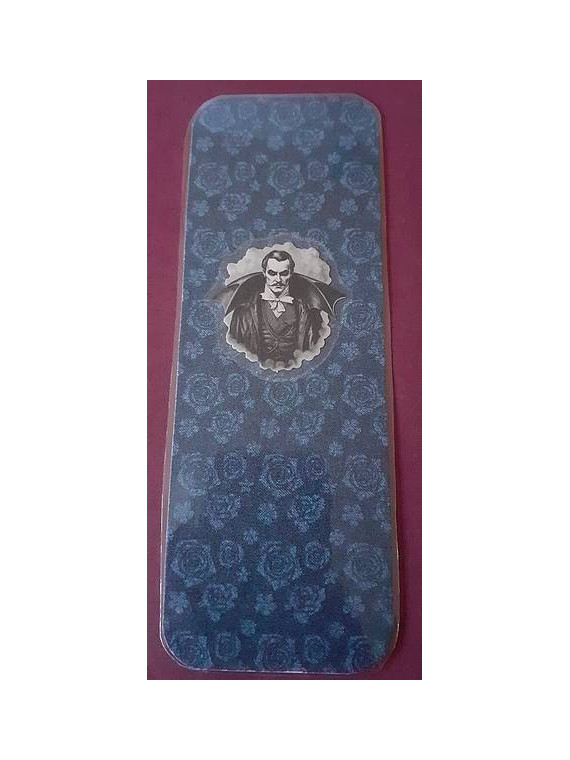 Le marque-page artisanal Halloween vampire sur fond fleuri est disponible à Ciel rouge Dijon
