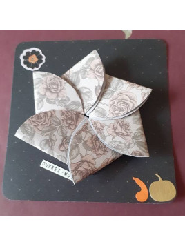 La carte artisanale Halloween fleur qui s'ouvre Jack est disponible à Ciel rouge Dijon