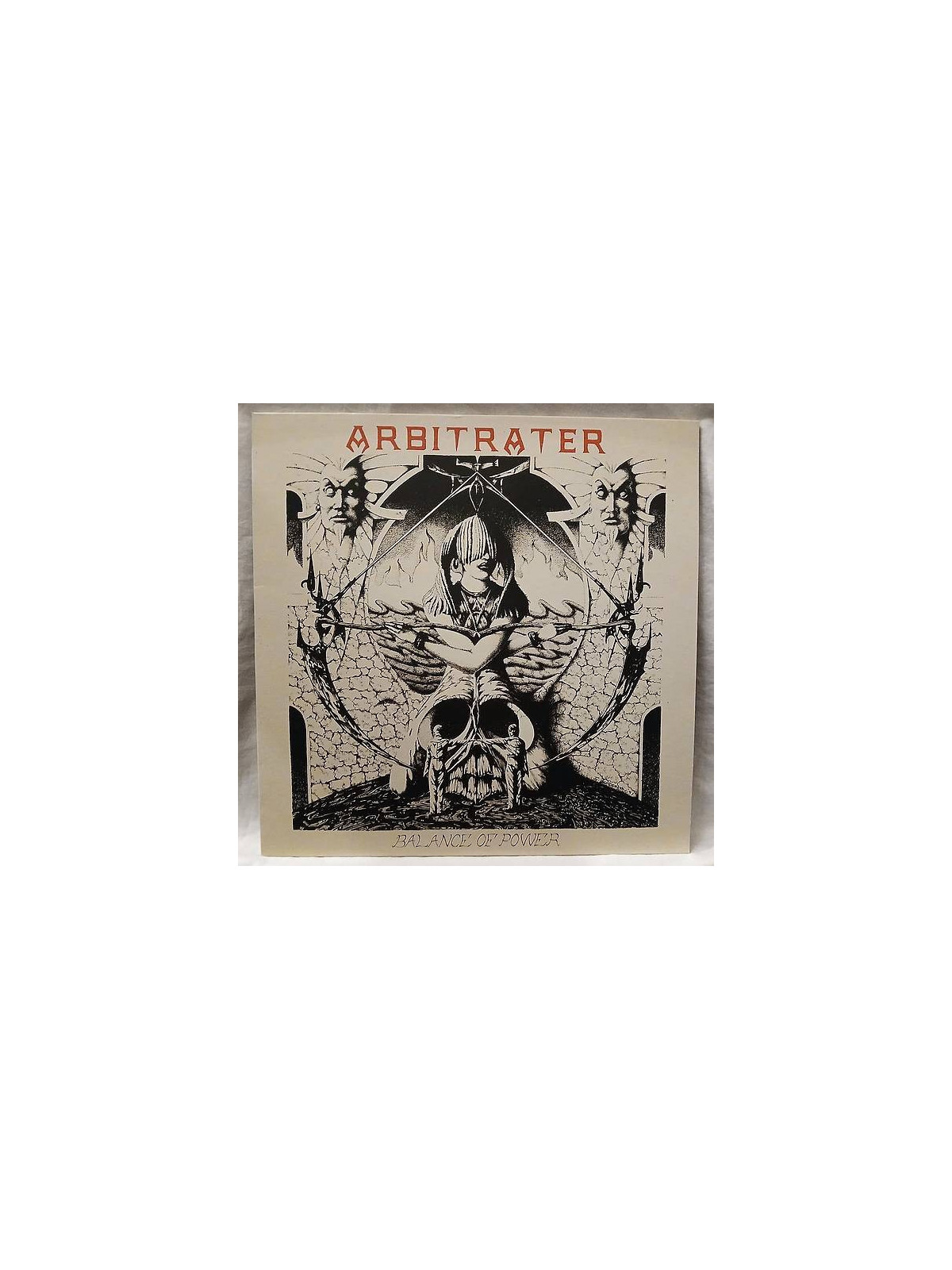 Arbitrater disque Balance of power en stock en vinyle à ciel rouge dijon