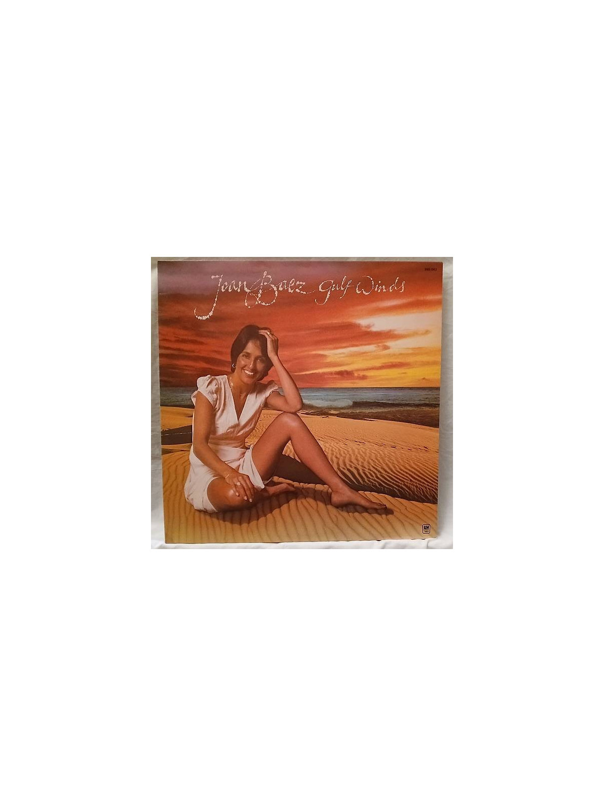 le disque de Joan Baez : Gulf winds est en stock en vinyle d’occasion à Ciel rouge, disquaire à Dijon