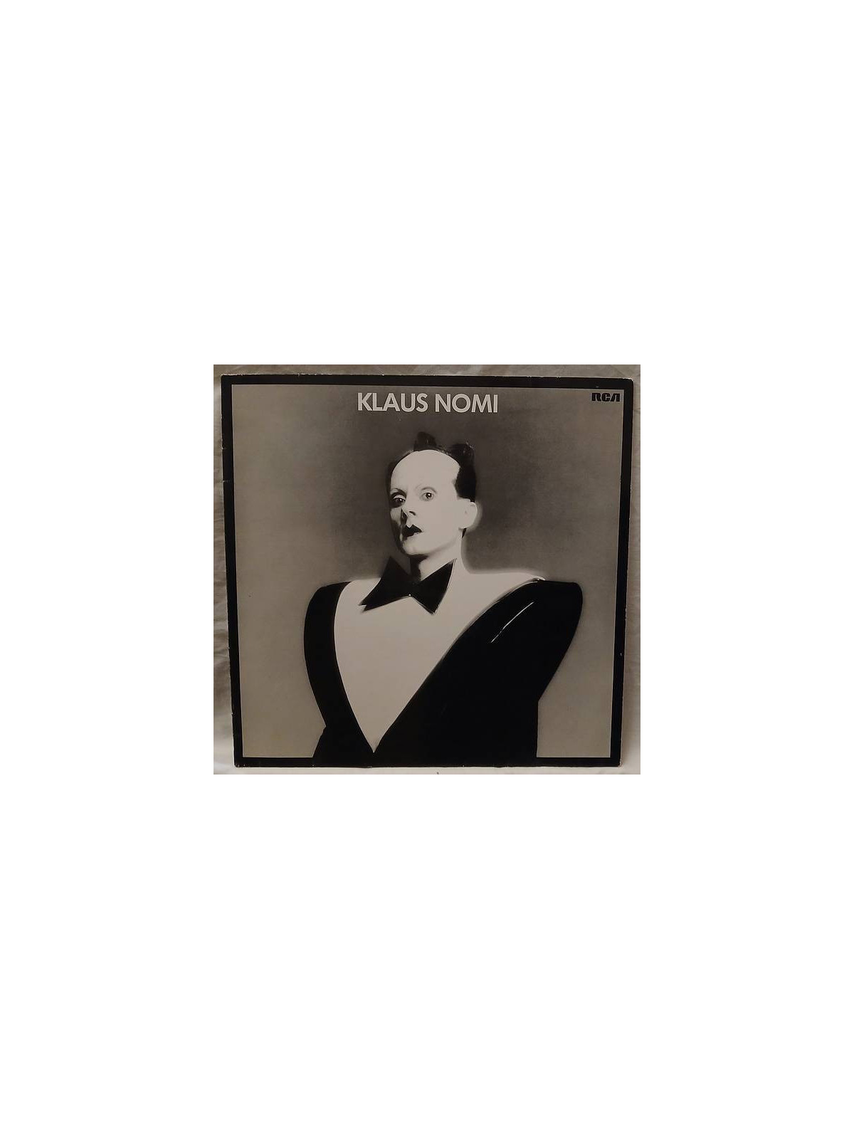 le disque de Klaus Nomi : Klaus Nomi est en stock en vinyle d’occasion à Ciel rouge, disquaire à Dijon