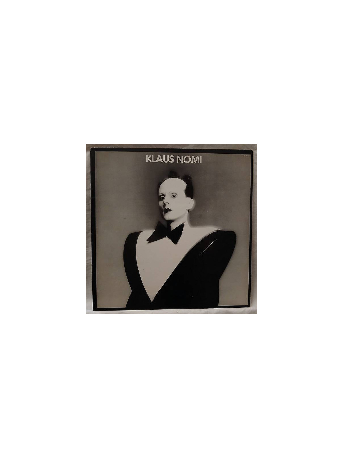 le disque de Klaus Nomi : Klaus Nomi est en stock en vinyle d’occasion à Ciel rouge, disquaire à Dijon