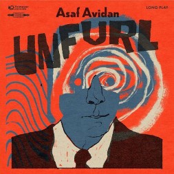 le disque de Asaf Avidan : Unfurl est en stock en vinyle à ciel rouge, disquaire à dijon
