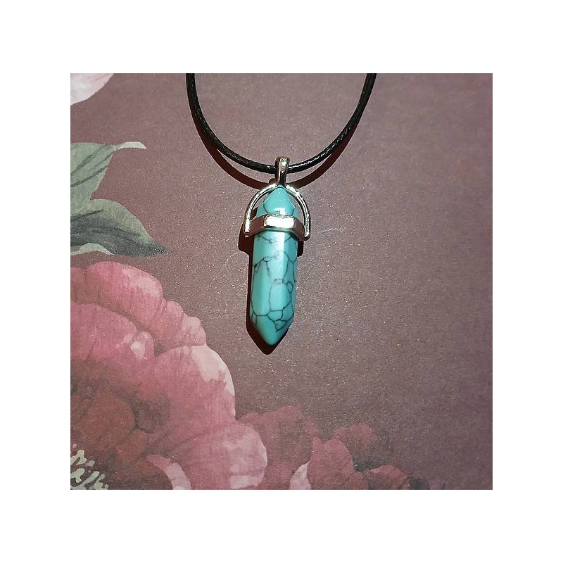 Le collier artisanal avec pierre turquoise est disponible à Ciel rouge dijon