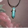 Le collier artisanal avec pierre turquoise est disponible à Ciel rouge dijon