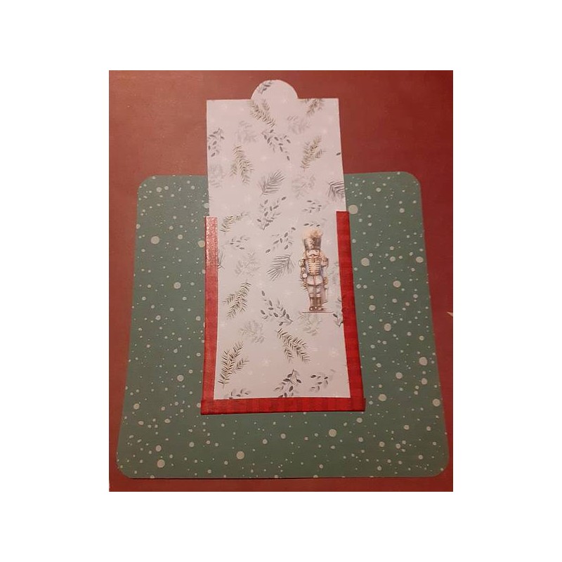 La carte artisanale porte-message Casse noisette est disponible à Ciel rouge Dijon