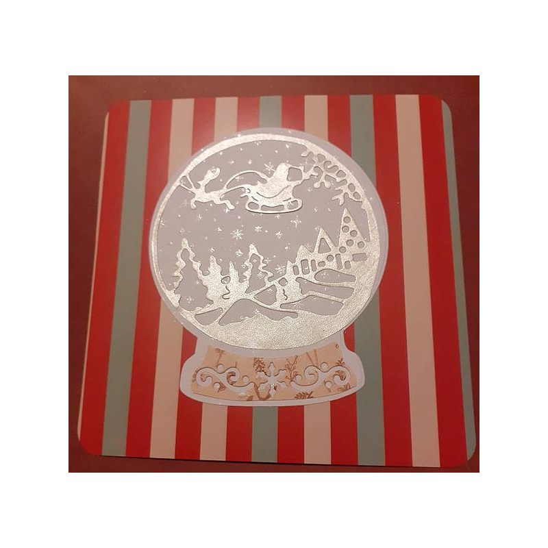 La carte artisanale avec découpe boule à neige est disponible à Ciel rouge Dijon