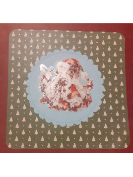 La carte artisanale petite elfe de Noël est disponible à Ciel rouge Dijon