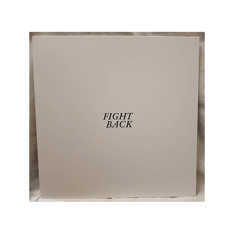 Le vinyle electro rock Fight back de Sidney Valette est disponible en occasion à Ciel rouge Dijon