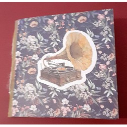 Ce petit carnet artisanale fleurs est disponible à Ciel rouge Dijon