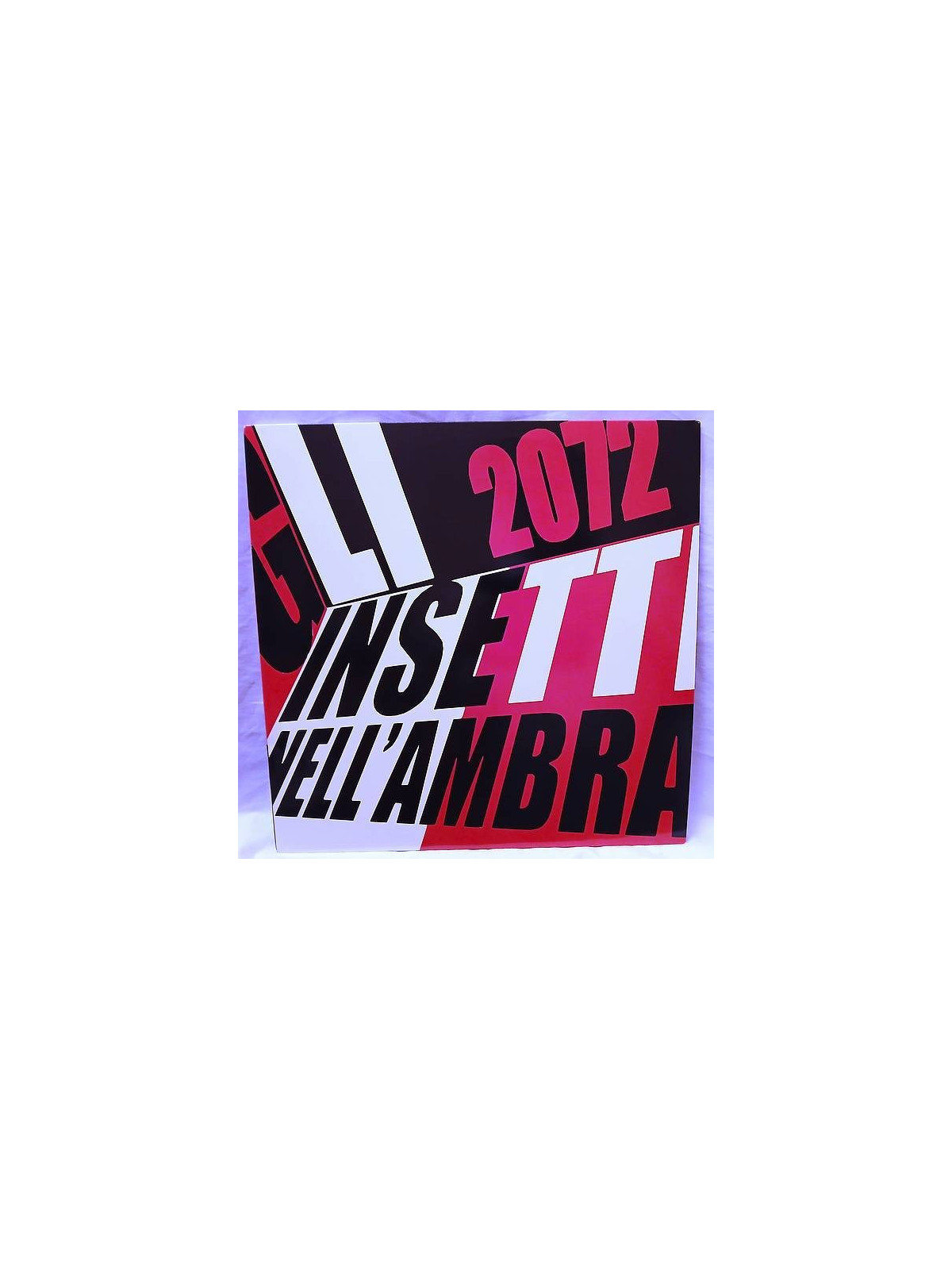 Le disque de Gli insetti nell’ambra : 2072 est disponible en vinyle à Ciel rouge, disquaire à Dijon