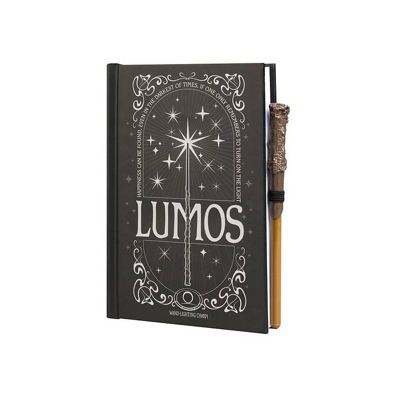le Carnet de notes avec stylo Harry Potter : lumos maxima est en stock au magasin ciel rouge à Dijon