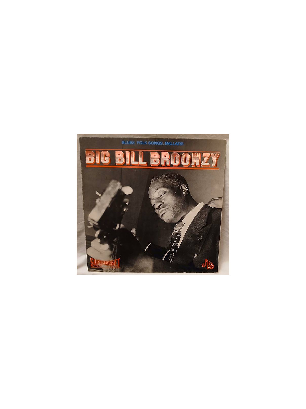 Le disque de Big Bill Broonzy : Blues – folk songs – ballads est disponible en vinyle à Ciel rouge, disquaire à Dijon