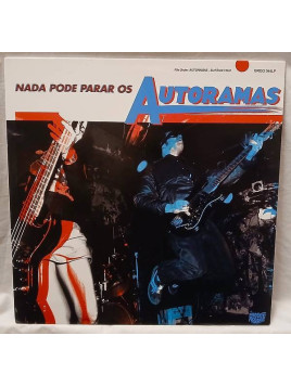 Le disque de Autoramas : Nade pode parar os Autoramas est disponible en vinyle à Ciel rouge, disquaire à Dijon