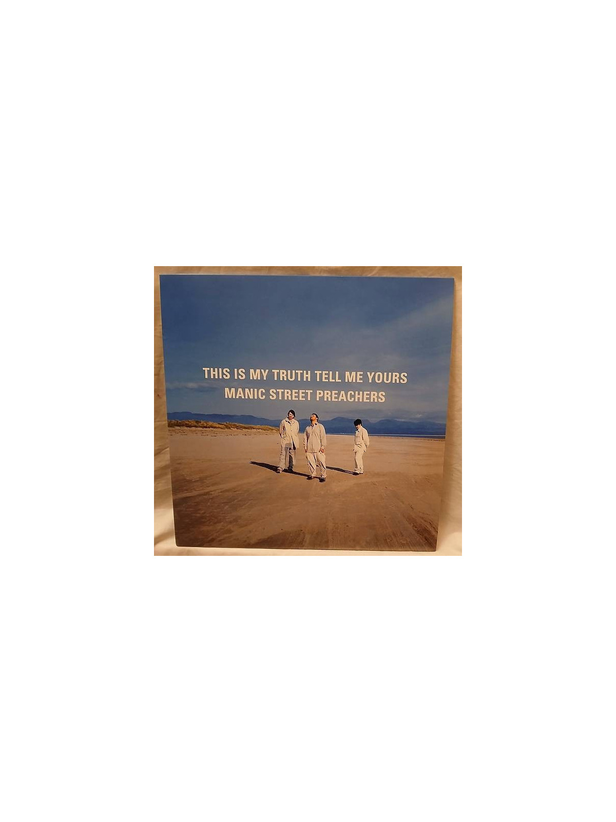 Le disque de Manic street preachers : This is my truth tell me yours est disponible en vinyle à Ciel rouge, disquaire à Dijon