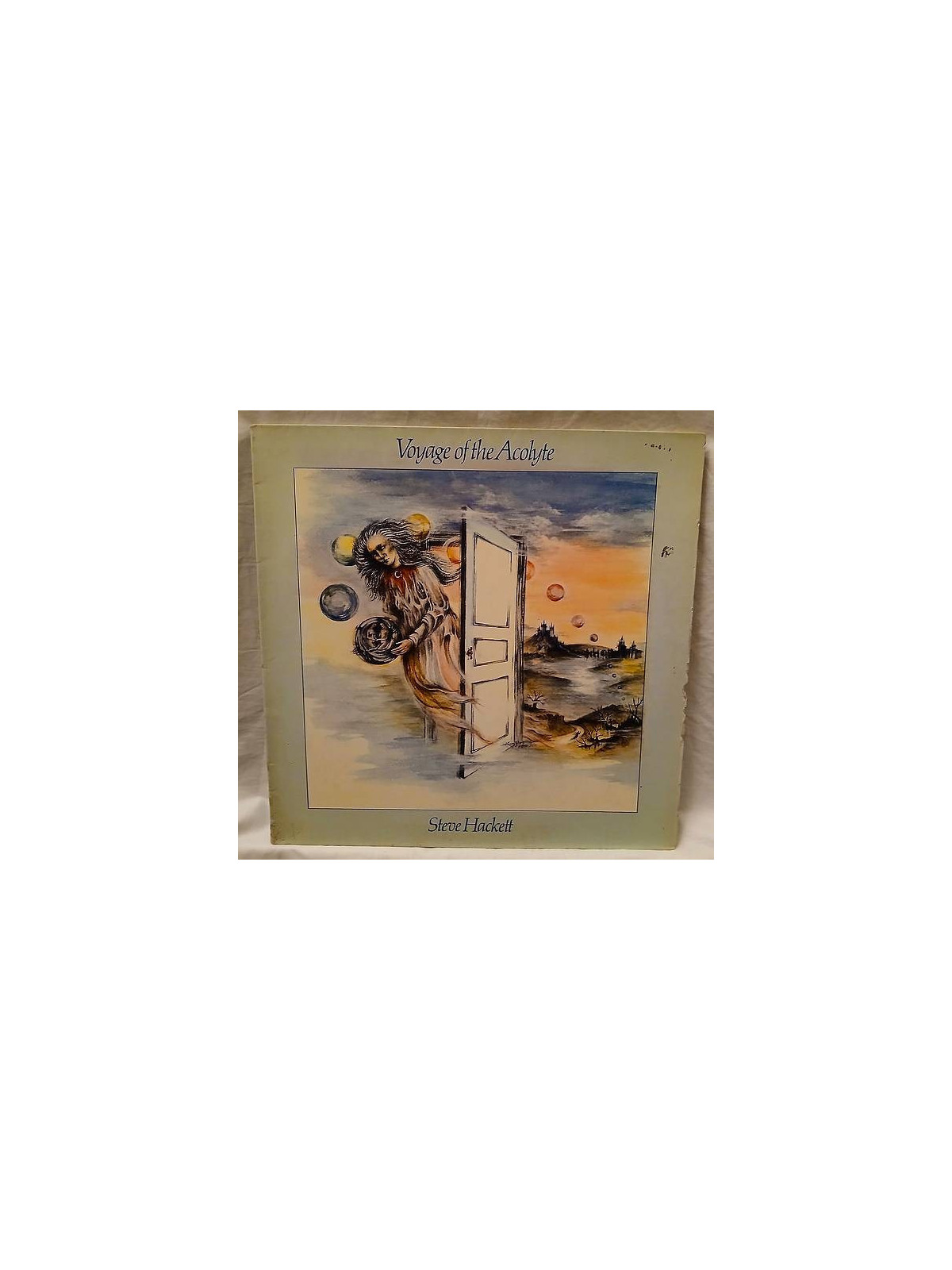 Le disque de Steve Hackett : Voyage of the acolyte est disponible en vinyle à Ciel rouge, disquaire à Dijon