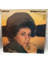 Le disque deJanis Ian : Between the lines est en stock en vinyle à ciel rouge, disquaire à Dijon