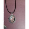 Le collier artisanale cabochon Fleur est disponible à Ciel rouge Dijon