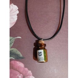 Le collier fiole artisanale Occult potion est disponible à Ciel rouge Dijon